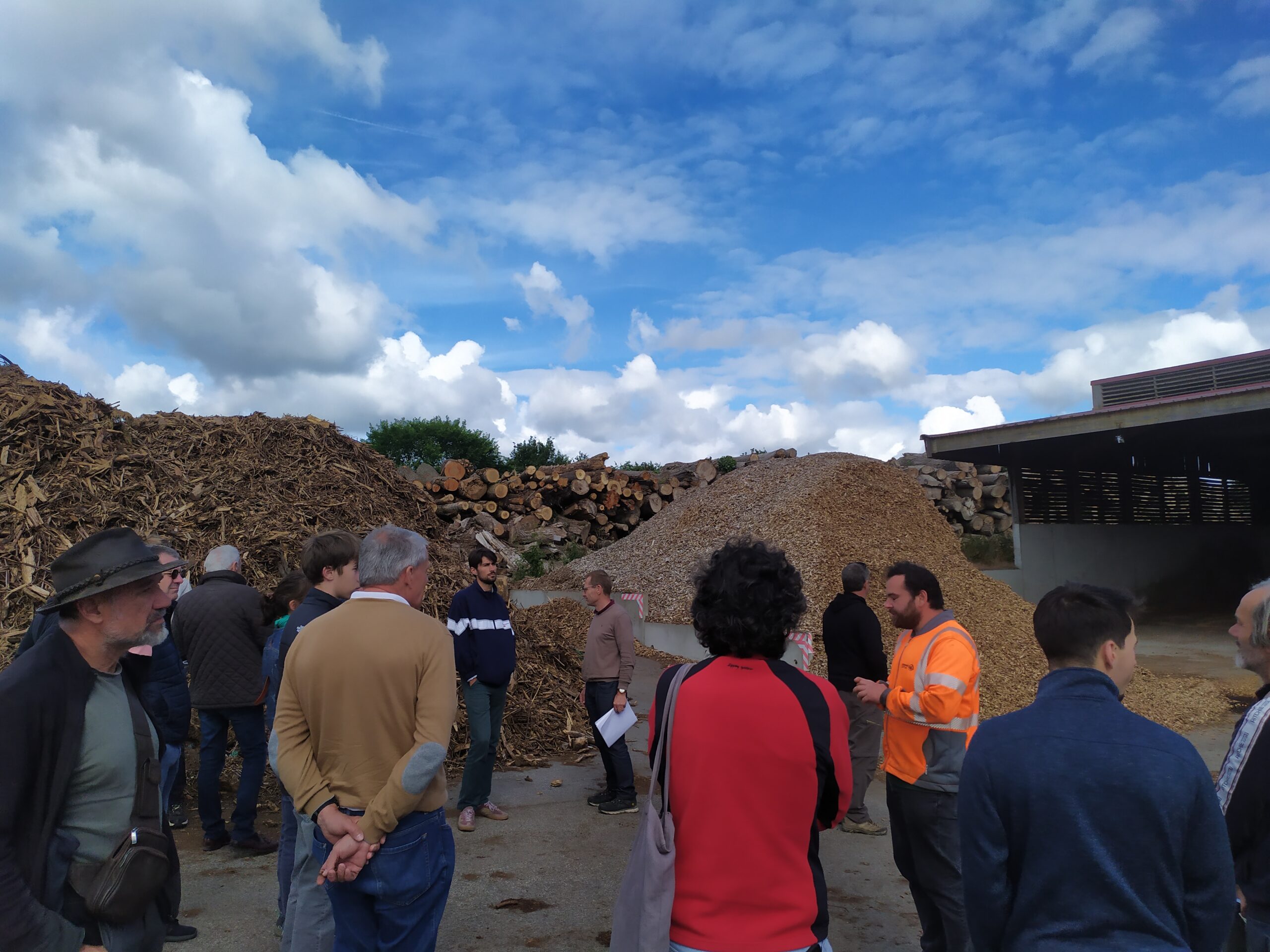 9 juin 2026 – Retour sur une visite de plateforme : valoriser les haies en bois énergie sur le territoire du Gâtinais français